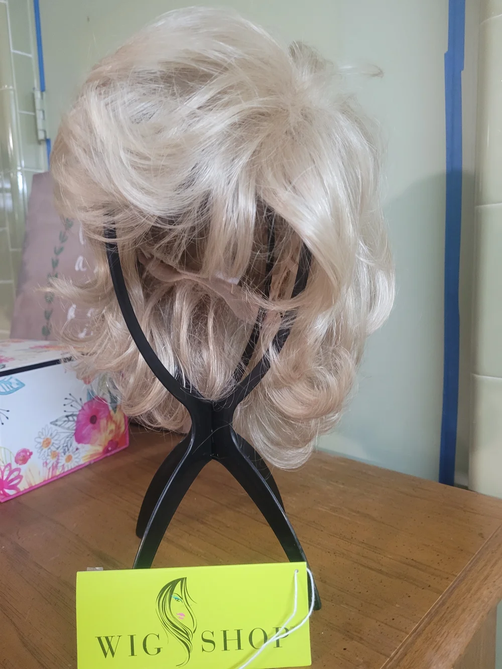 Natural Light Blonde Short Curly Women's Wig - Lightweight Everyday Style